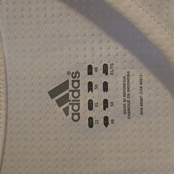 Adidas Top - Picture 2 of 5